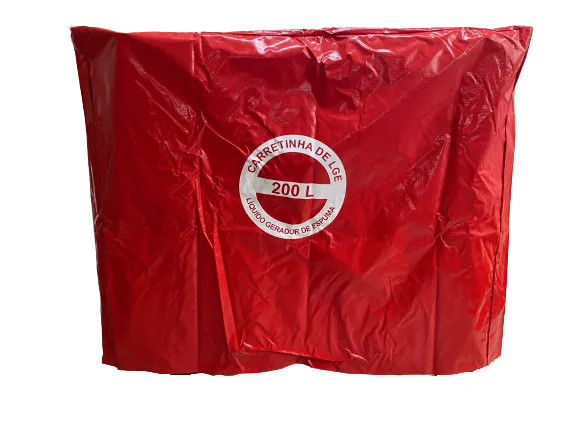 Foto de Imagem de uma capa protetora vermelha modelo C200 para carretinha de espuma de 200L. A capa é feita de lona resistente e sinaliza o equipamento de combate a incêndio.